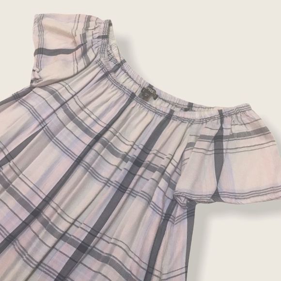 EXPRESS Off-The Shoulder Plaid Flutter Sleeve Top - Picture 4 of 7